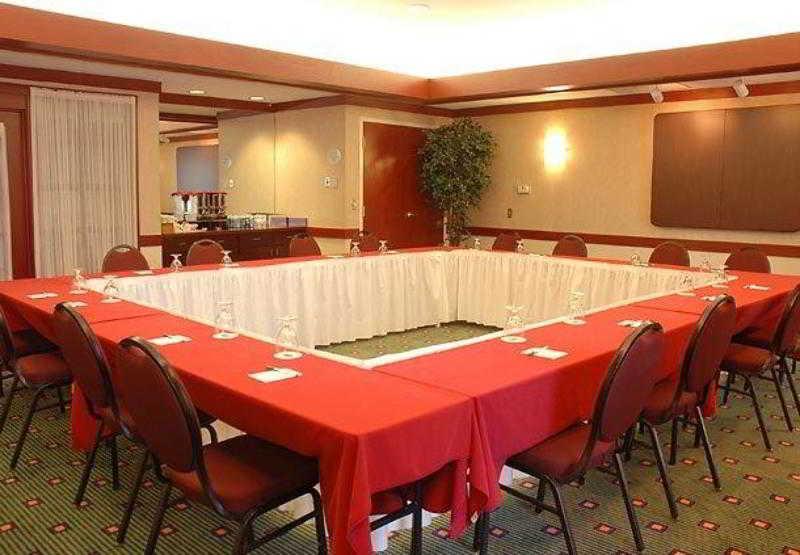 Courtyard Indianapolis Northwest Hotel Съоръжения снимка