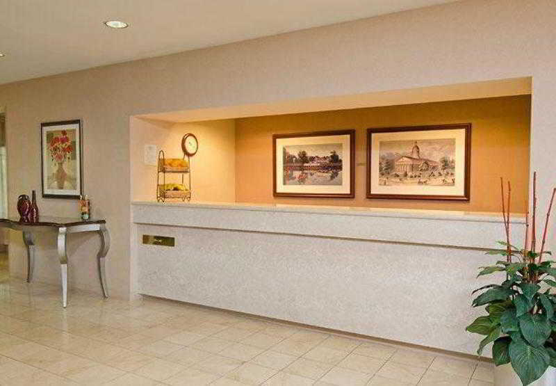 Courtyard Indianapolis Northwest Hotel Екстериор снимка